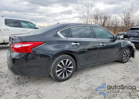 2016 Nissan Altima 2.5 z USA, uszkodzony, nr VIN 1N4AL3AP9GC127367